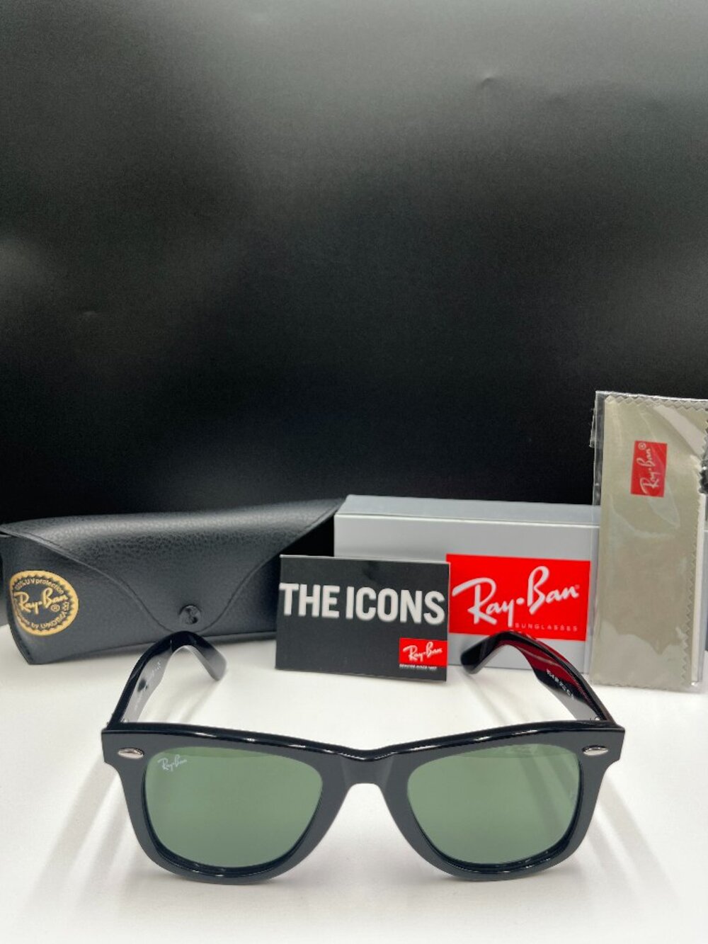 Ray-ban Classic Wayfarer-Style Black Frame with G-15 Green Unisex 50mm